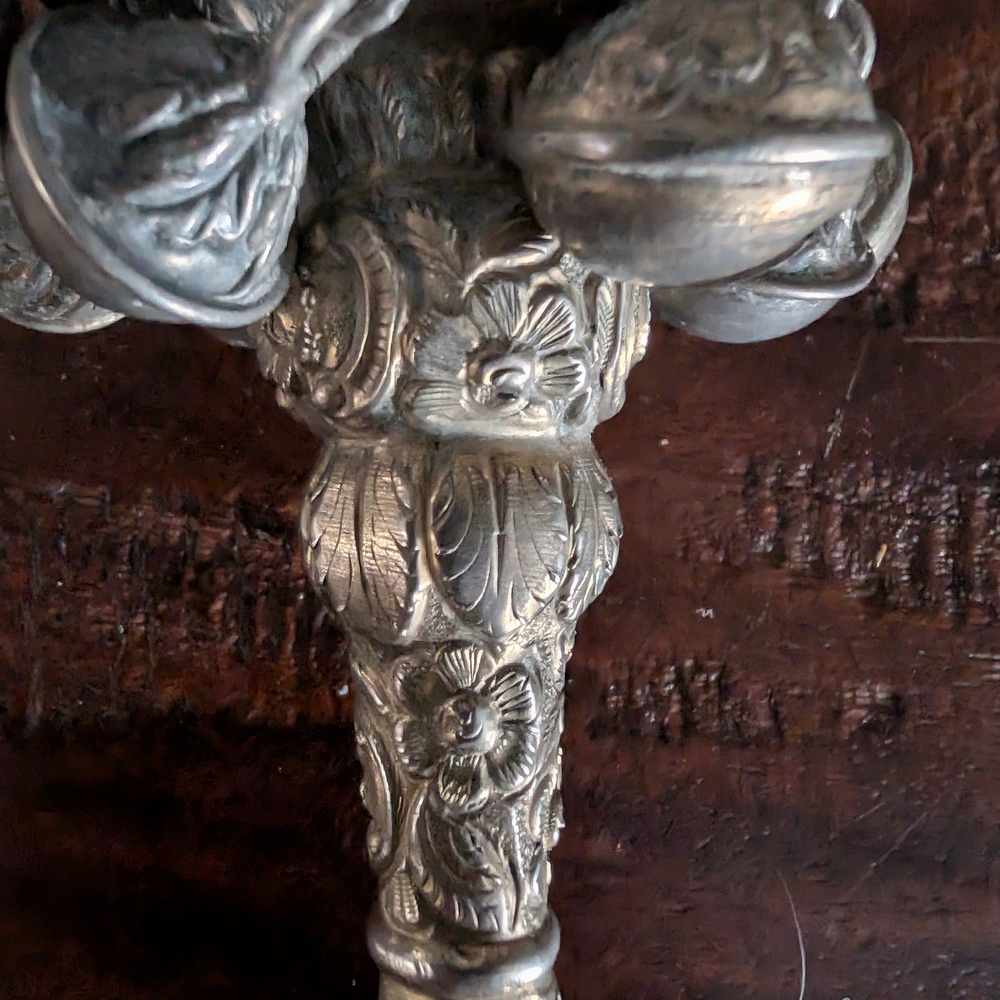 Antique Baby Rattle from the 1800s likely Sterling Silver - Picture 2 of 6